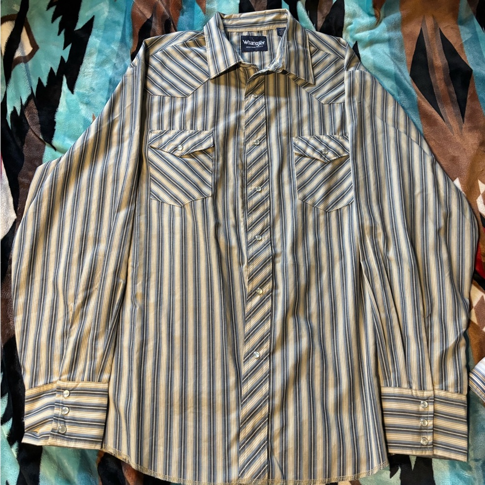 Wrangler Blue and Tan Striped Shirt